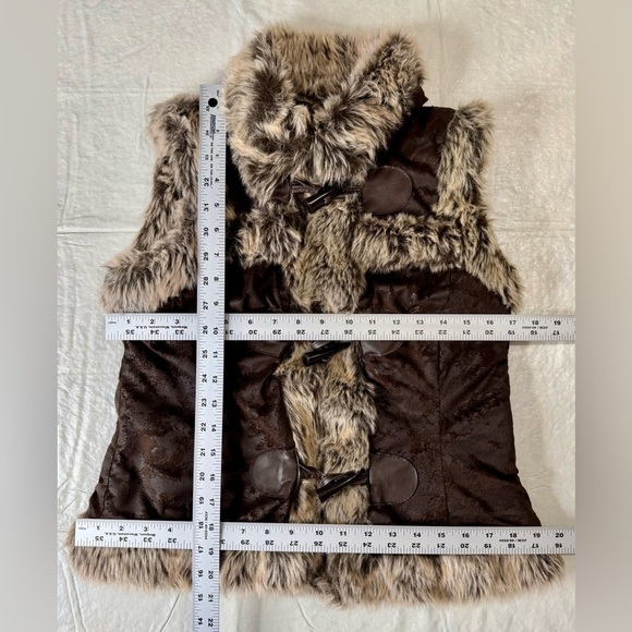 Body Central Faux Fur Lined Vest – Size L - Picture 6 of 7